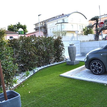 Iris Ar Holiday-Home Peschiera del Garda Eksteriør bilde