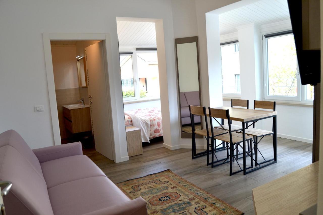 Iris Ar Holiday-Home Peschiera del Garda Eksteriør bilde
