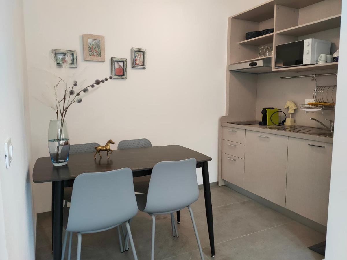 Iris Ar Holiday-Home Peschiera del Garda Eksteriør bilde