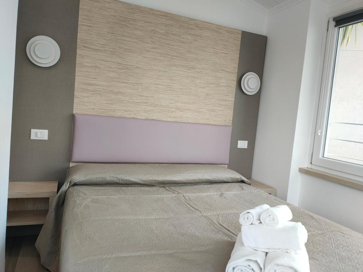 Iris Ar Holiday-Home Peschiera del Garda Eksteriør bilde