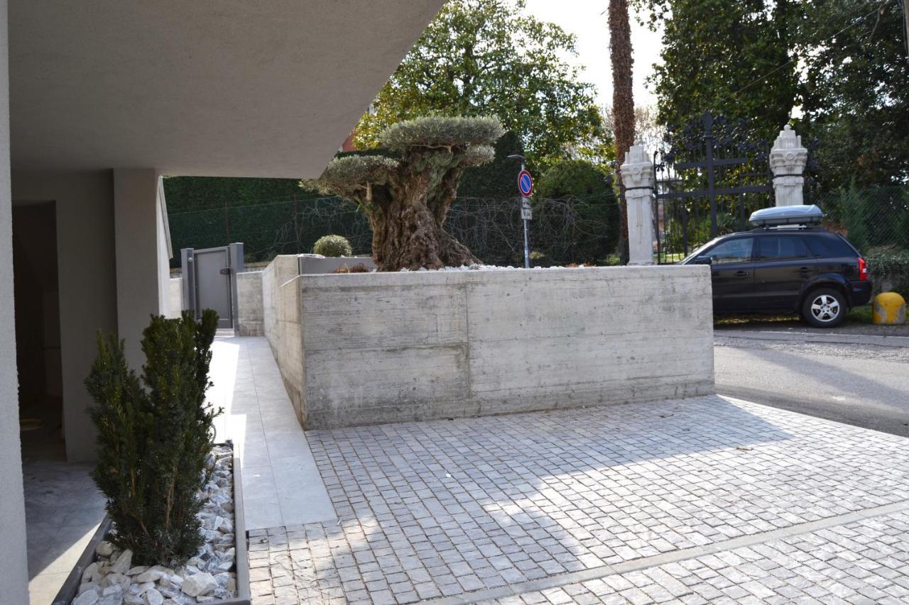 Iris Ar Holiday-Home Peschiera del Garda Eksteriør bilde