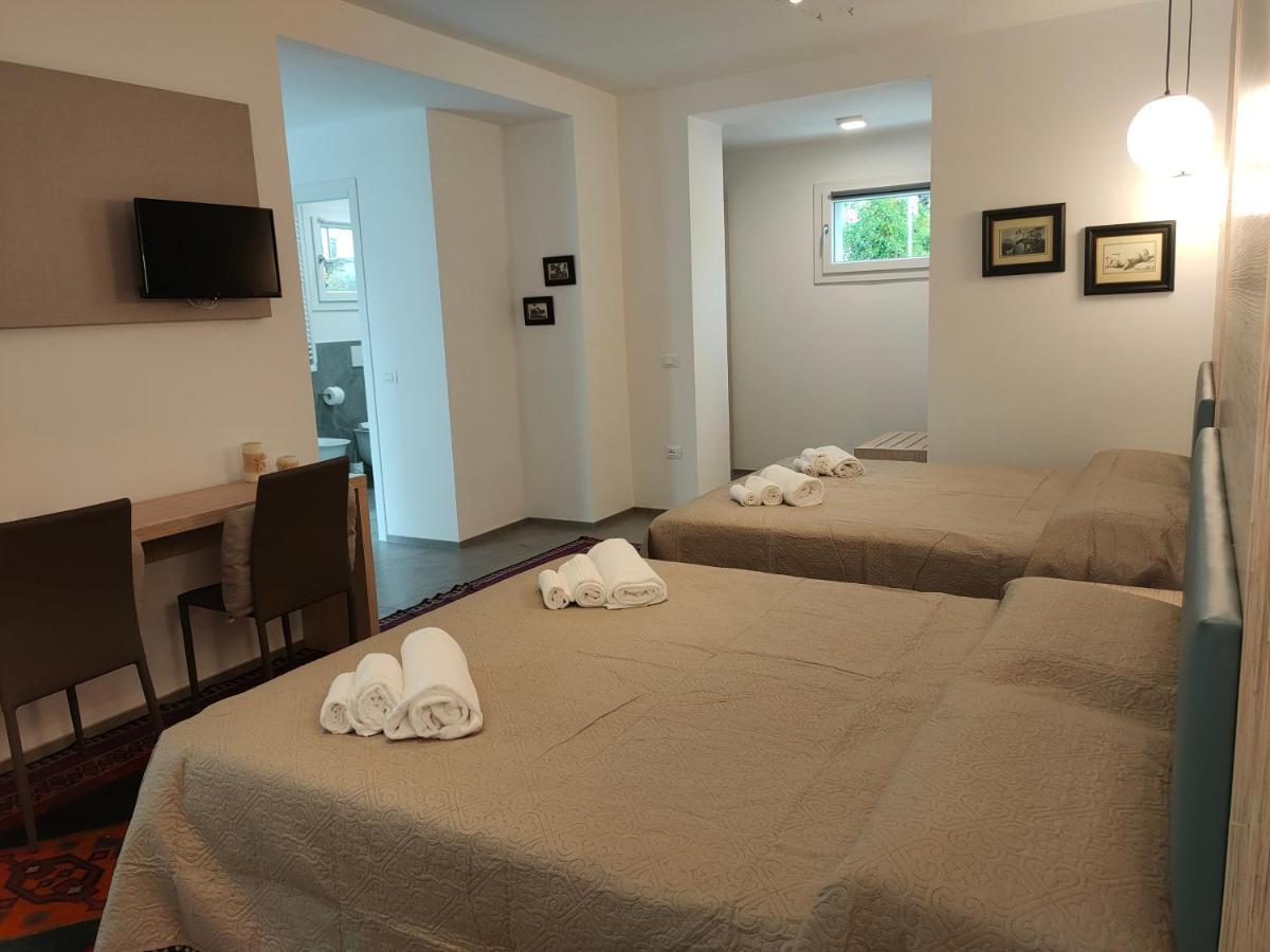 Iris Ar Holiday-Home Peschiera del Garda Eksteriør bilde