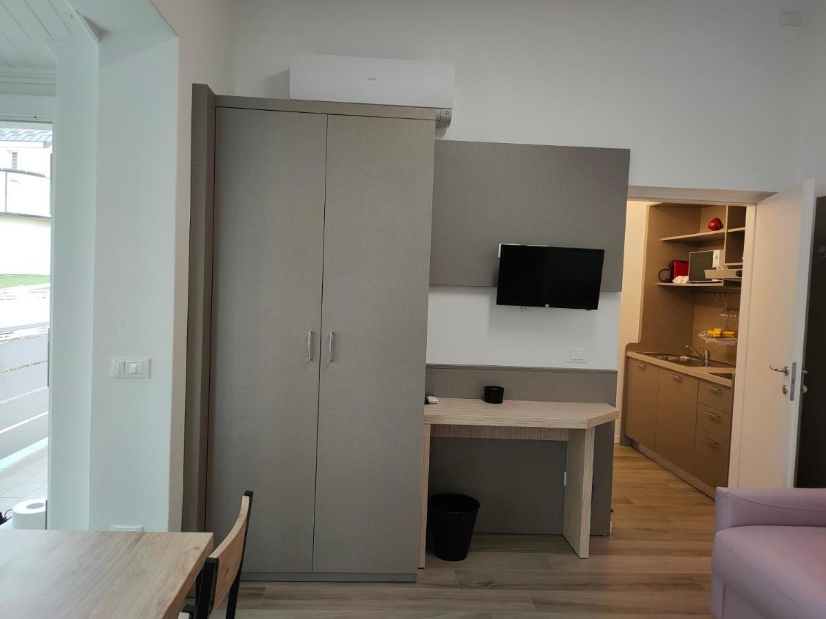 Iris Ar Holiday-Home Peschiera del Garda Eksteriør bilde