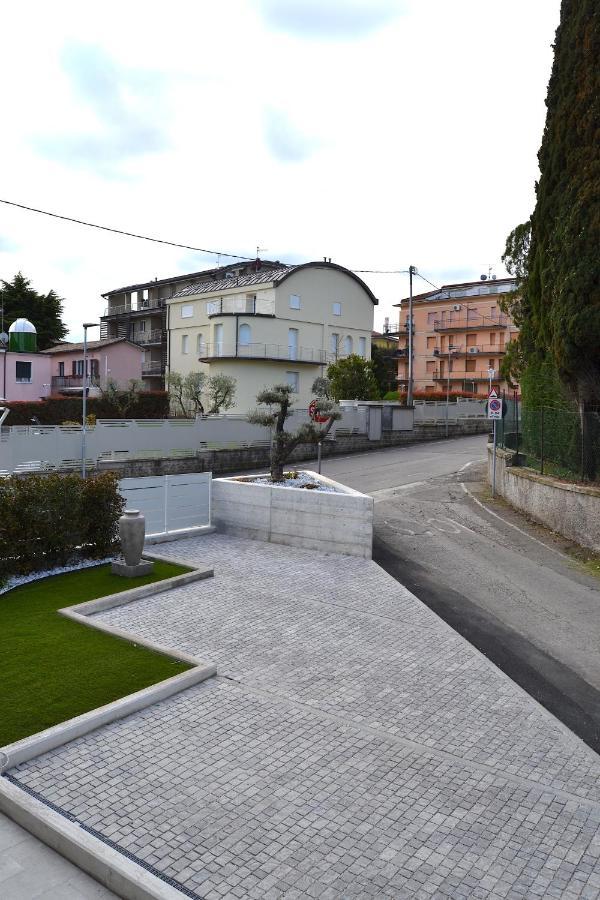 Iris Ar Holiday-Home Peschiera del Garda Eksteriør bilde